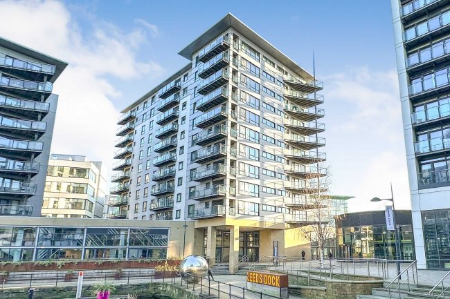 32 McClintock House, The Boulevard, Leeds, West Yorkshire, LS10 1LP 1