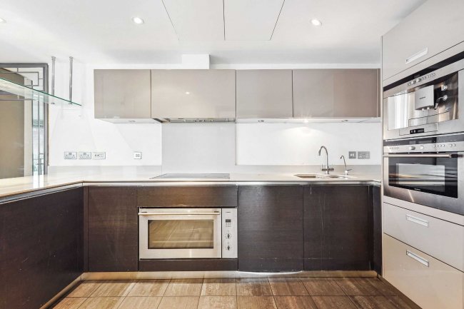 79 Ensign House, Juniper Drive, London, SW18 1TR 3