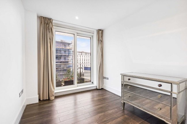 80 Ensign House, Juniper Drive, London, SW18 1TR 4