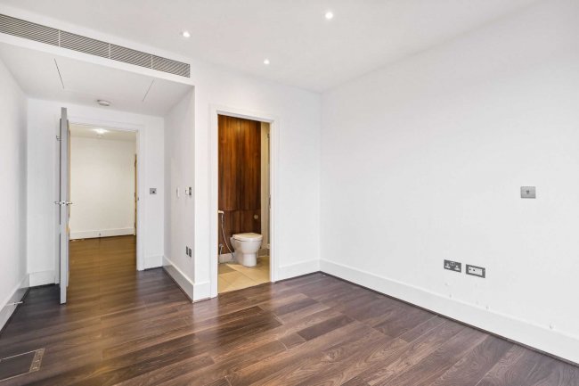 80 Ensign House, Juniper Drive, London, SW18 1TR 4