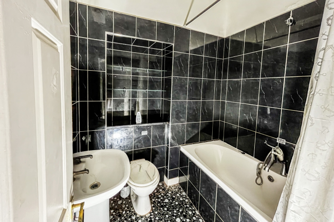 Flat 3, 25 Augusta Road, Ramsgate, Kent, CT11 8JP 3