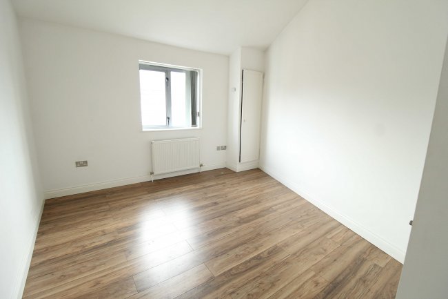 The Gallery/Market House, High Street, Newmarket, Cambridgeshire, CB8 8LB 9