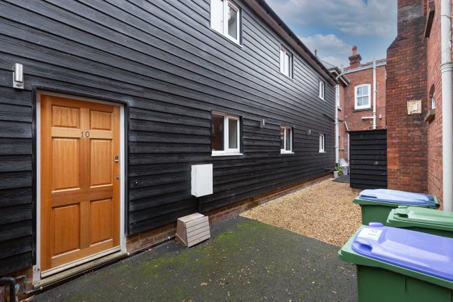 Flats 1-14, Peel House, Barttelot Road Horsham, RH12 1DE 3