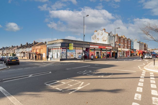 1-3 High Street, Thornton Heath, CR7 8RU 4