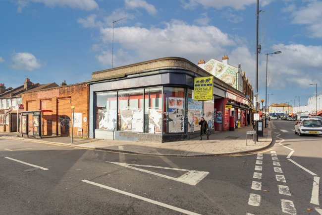 1-3 High Street, Thornton Heath, CR7 8RU 4
