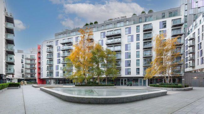 Flat 44 Keats Apartments, 6 Saffron Central Square, Croydon, CR0 2FT 1