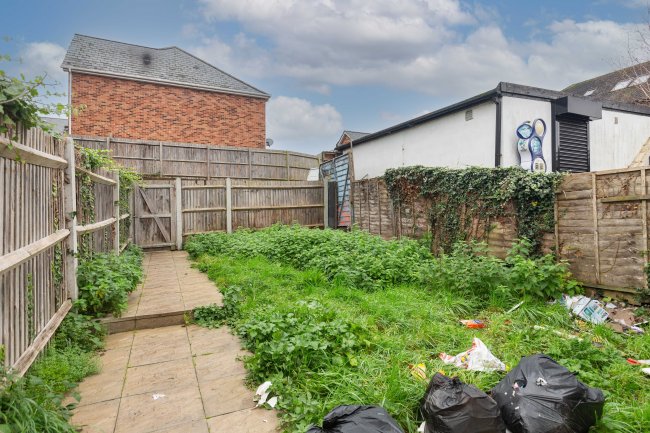 5 Crays Parade, Sidcup, Orpington, BR5 3HG 1