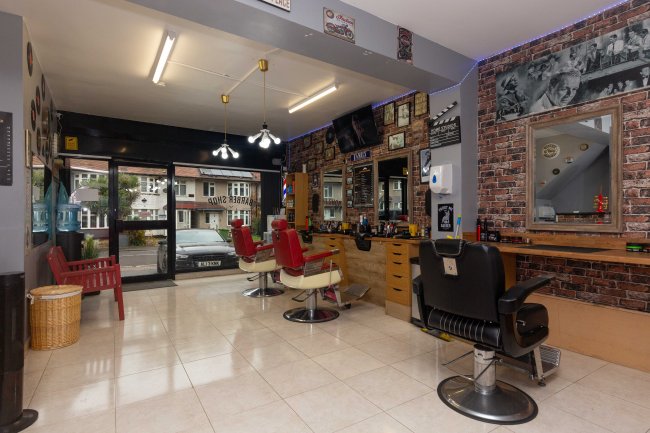 5 Crays Parade, Sidcup, Orpington, BR5 3HG 1