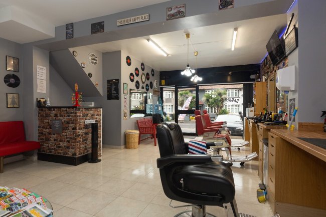 5 Crays Parade, Sidcup, Orpington, BR5 3HG 1