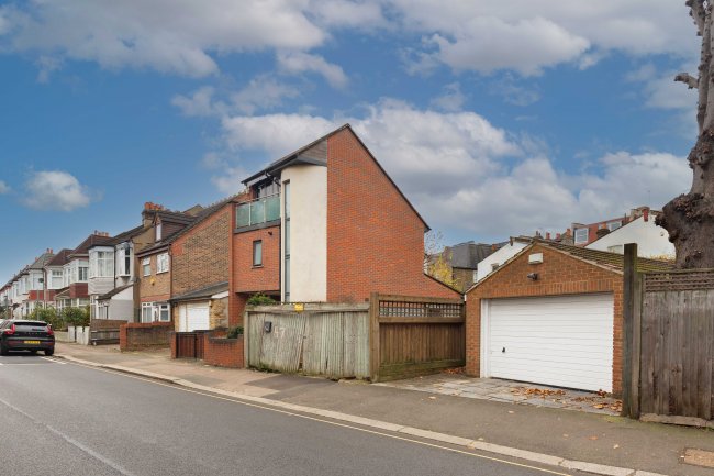 47 Strathearn Road, Wimbledon, London, SW19 7LH 5