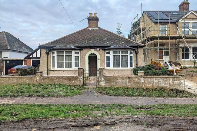 184 Heath Lane, Dartford, Kent, DA1 2TN 3