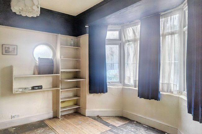 184 Heath Lane, Dartford, Kent, DA1 2TN 3