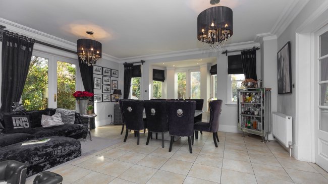 Kingsland House, North Street Winkfield, Windsor, SL4 4TE 3