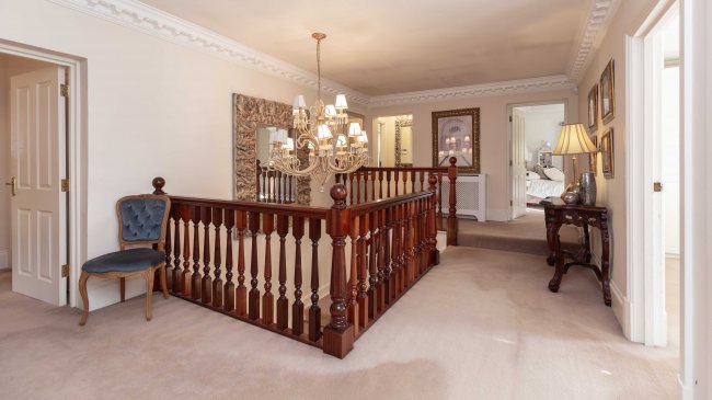 Kingsland House, North Street Winkfield, Windsor, SL4 4TE 3