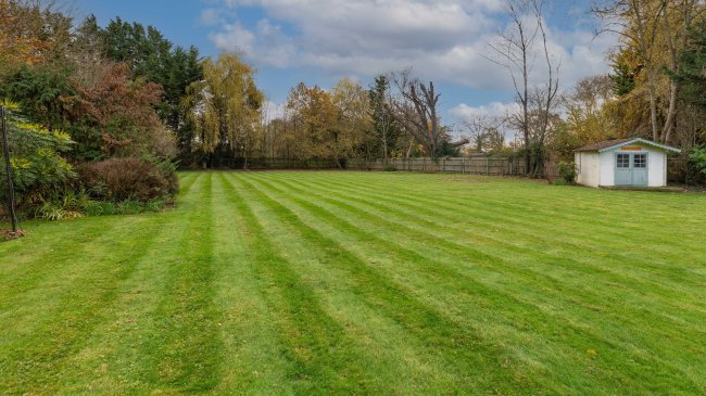 Kingsland House, North Street Winkfield, Windsor, SL4 4TE 3