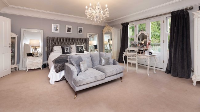 Kingsland House, North Street Winkfield, Windsor, SL4 4TE 3