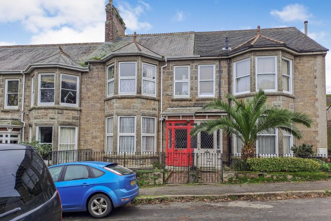 Flat 3, 21 Pendarves Road, Penzance, TR18 2AJ 10