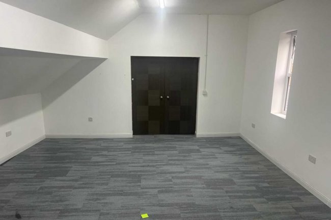 92-100 Bond Street and 32-34ab Station Road, Blackpool, Lancashire FY4 1EX 9