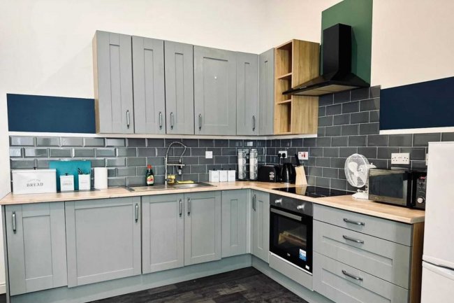 92-100 Bond Street and 32-34ab Station Road, Blackpool, Lancashire FY4 1EX 9