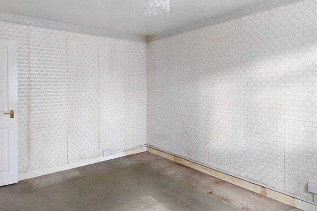 7 Bruce Drive, Selsdon, South Croydon, and Garage 27, CR2 8SL 4