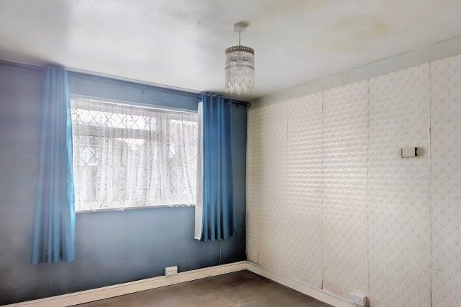 7 Bruce Drive, Selsdon, South Croydon, and Garage 27, CR2 8SL 4