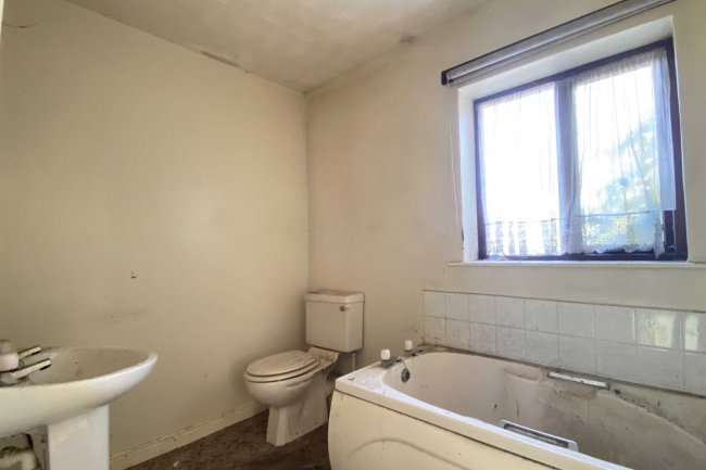 24 Holly Hill, Shildon, County Durham, DL4 2DA 4