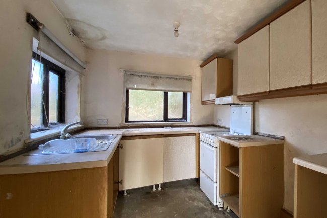 24 Holly Hill, Shildon, County Durham, DL4 2DA 4