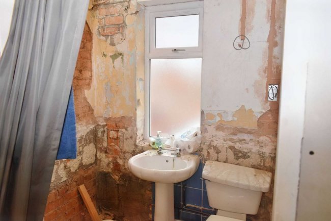 684 Sewall Highway, Coventry, CV6 7JJ 5