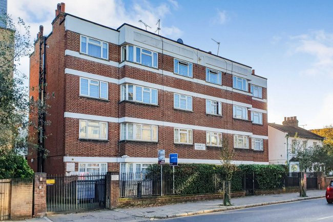 32 Andrula Court, Lordship Lane, Wood Green, London, N22 5LJ 1