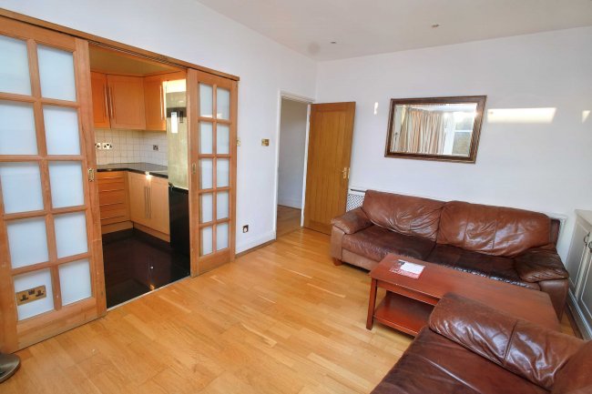 63b Wrottesley Road, Willesden, London, NW10 5UL 7