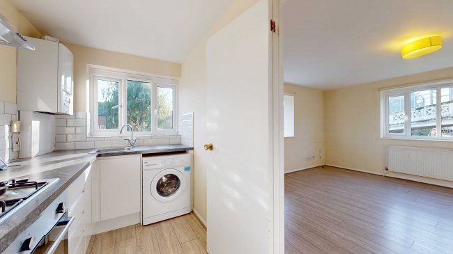 37 Birchwood Close, Morden, Surrey, SM4 5LA 9