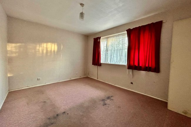 87 Dyke Drive, Orpington, Kent, BR5 4LY 5