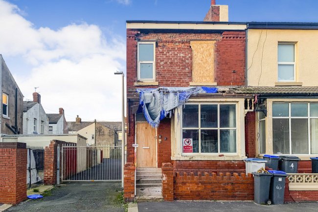 2 St. Pauls Road, Blackpool, Lancashire, FY1 2NY 8