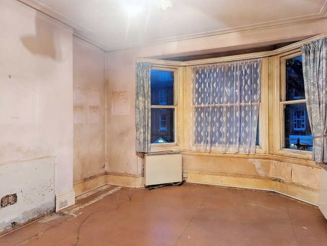 Flat 3, 41, Cromwell Road, Hove, East Sussex, BN3 3EE 10