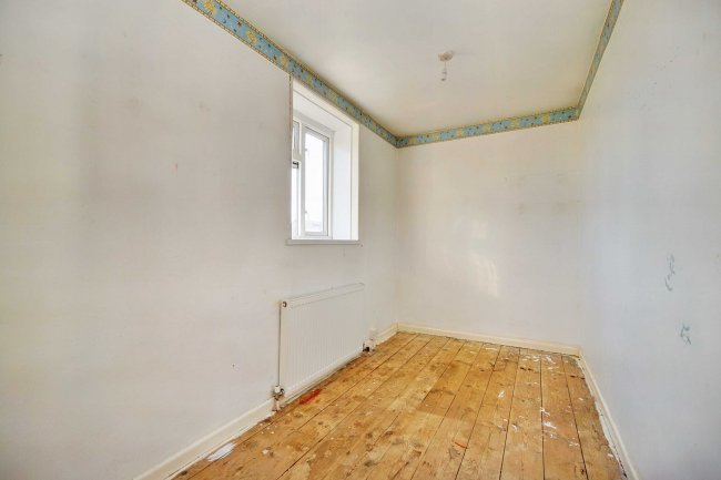 12 Montague Way, Chard, Somerset, TA20 2BY 9