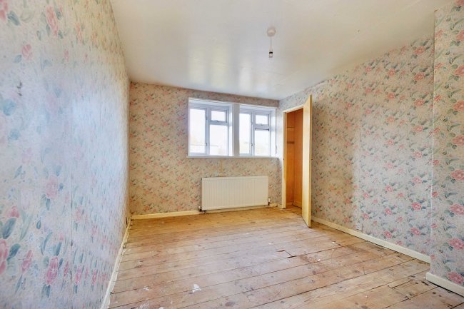 12 Montague Way, Chard, Somerset, TA20 2BY 9