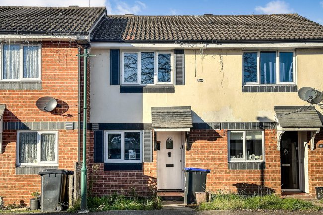 28 Oakside, Uxbridge, Middlesex, UB9 4BX 8