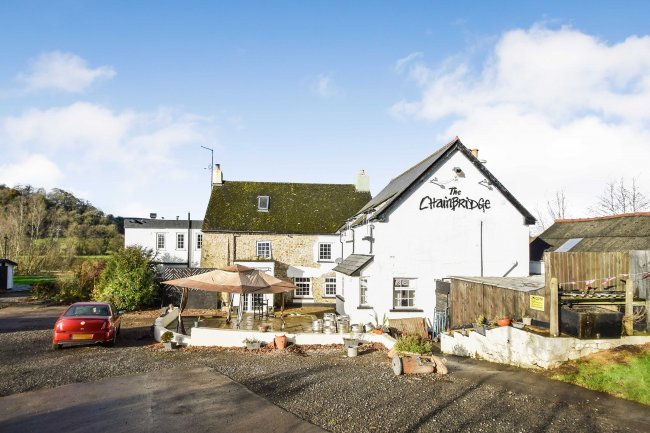 The Chainbridge Inn, Chainbridge Road, Kemeys Commander, Usk, NP15 1PP 10
