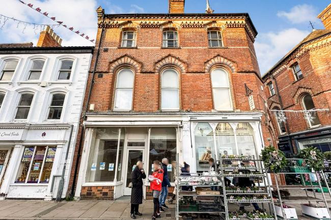 5 Market Place, Louth, LN11 9NR 7