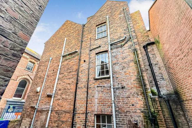 5 Market Place, Louth, LN11 9NR 7