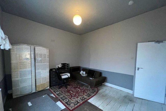 Flat D, 102 Breakspears Road, Brockley, London, SE4 1UD 4
