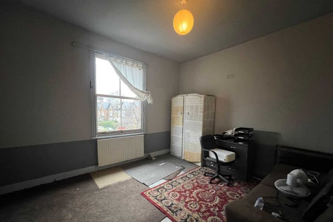 Flat D, 102 Breakspears Road, Brockley, London, SE4 1UD 4