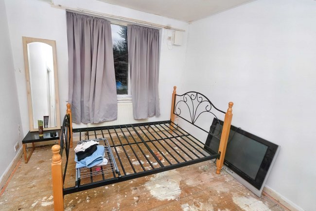 243 Shakespeare Avenue, North Hayes, Middlesex, UB4 9AQ 2