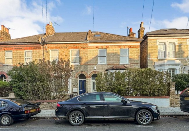 101a Endlesham Road, Balham, London SW12 8JP 4