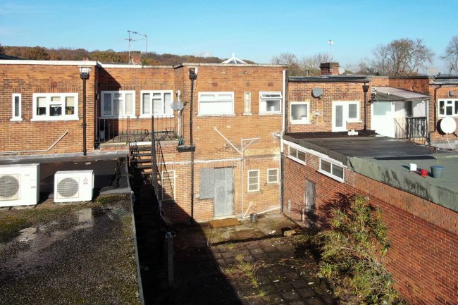 44 Station Way, Buckhurst Hill, IG9 6LN 5