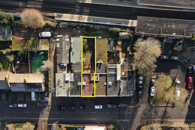 44 Station Way, Buckhurst Hill, IG9 6LN 5