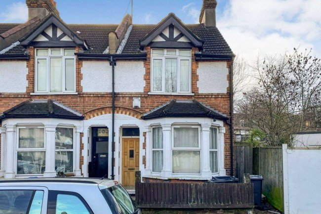 2 Constance Road, Croydon, Surrey CR0 2RS 9