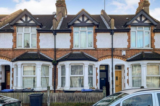 4 Constance Road, Croydon, Surrey CR0 2RS 8