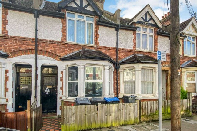 14 Constance Road, Croydon, Surrey CR0 2RS 7