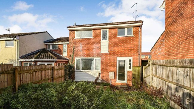 17 Pilgrim Close, Great Chesterford, Saffron Walden, Essex, CB10 1QG 2